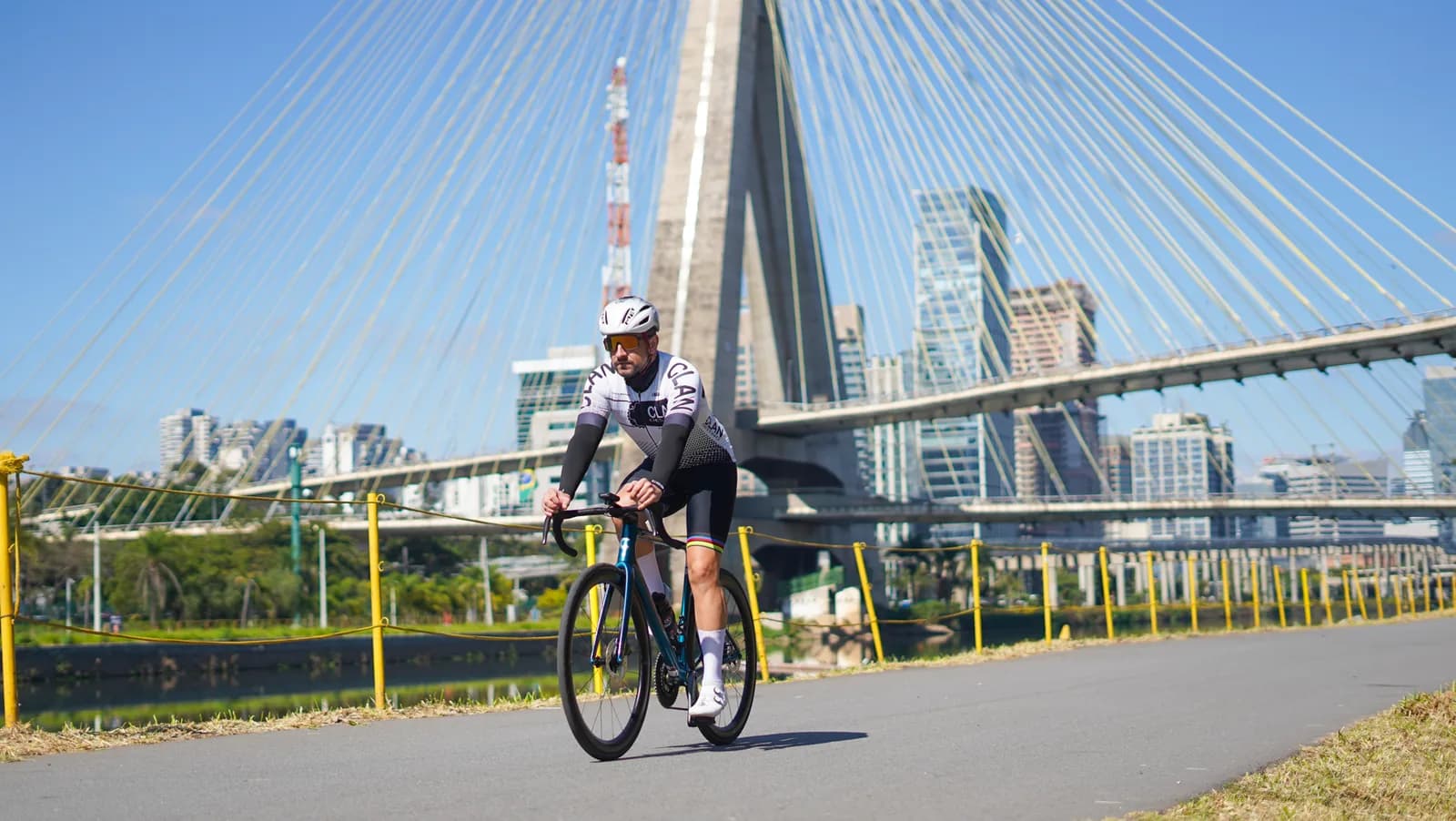 Ciclismo (com acesso integrado à Ciclovia Rio Pinheiros)